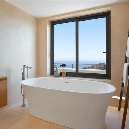 Espectacular Con Interior De Ensueno Gerona